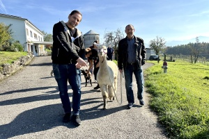 Zu Besuch auf dem Kiti-Hof